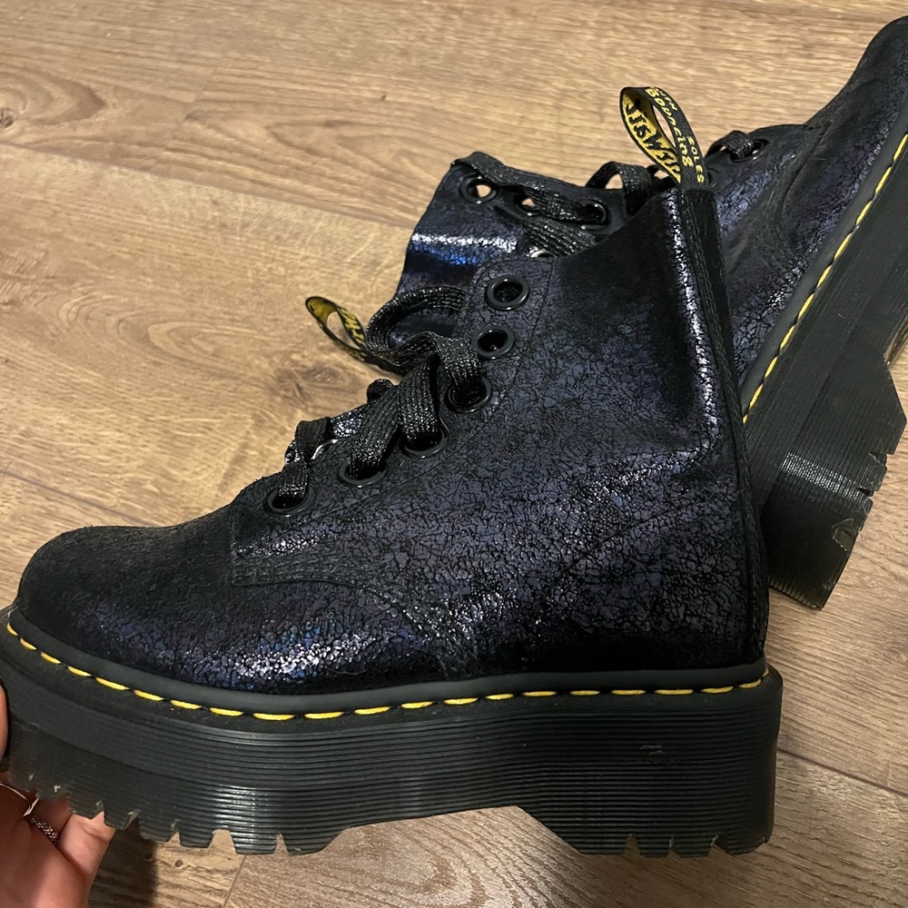 Molly metallic leather platform docs